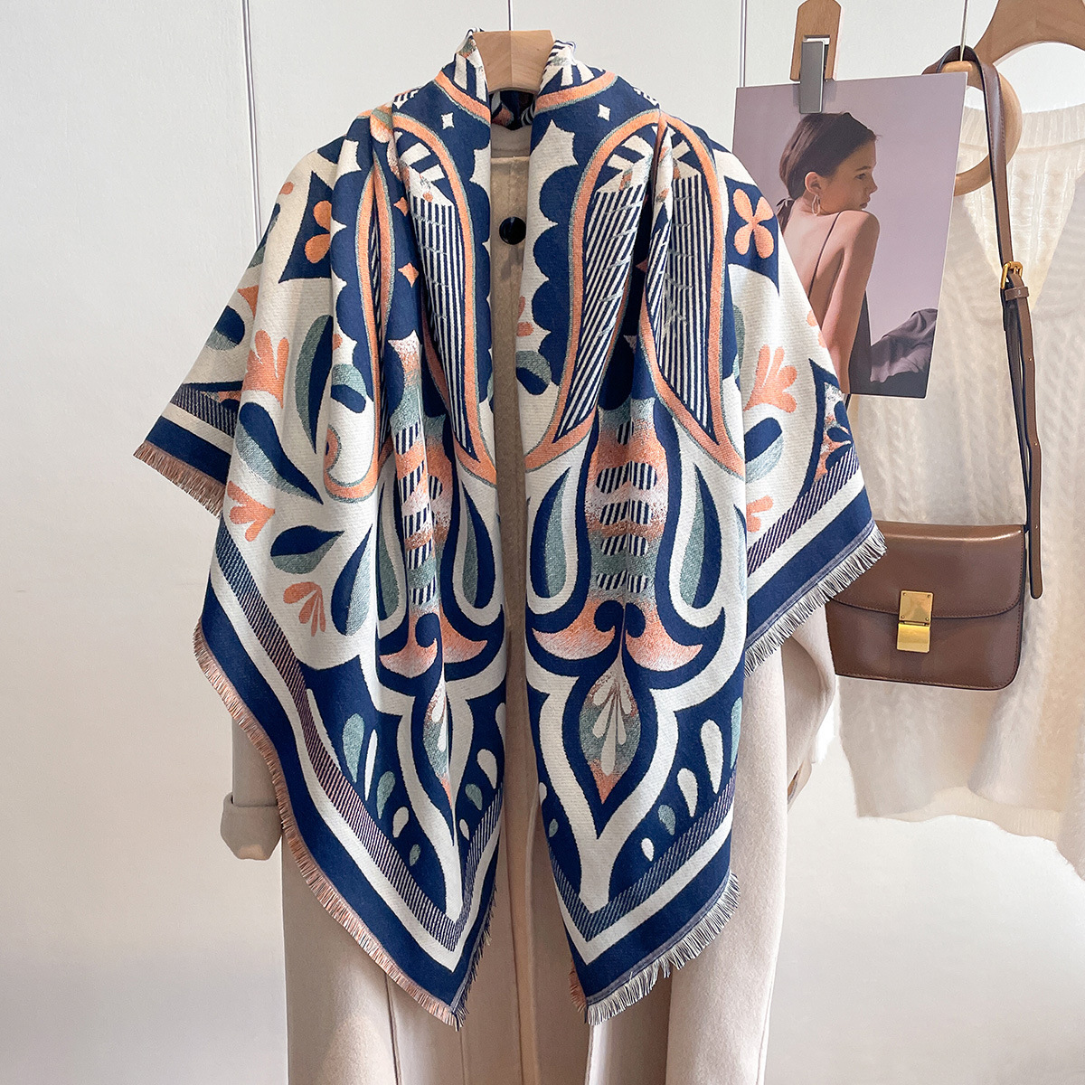 2023 nueva bufanda de cachemir impresa de doble cara de moda cálida borla corta de cuatro lados bufanda cuadrada grande chal exterior