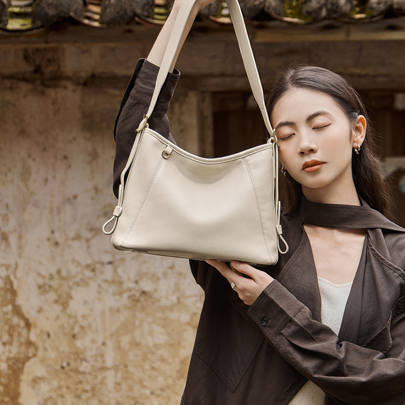 Nalandu Coco Women's 2026 New Spring/Summer Large Capacity Bucket Bag Genuine Leather Shoulder And Crossbody Bag For Commuting - Thumbnail 2