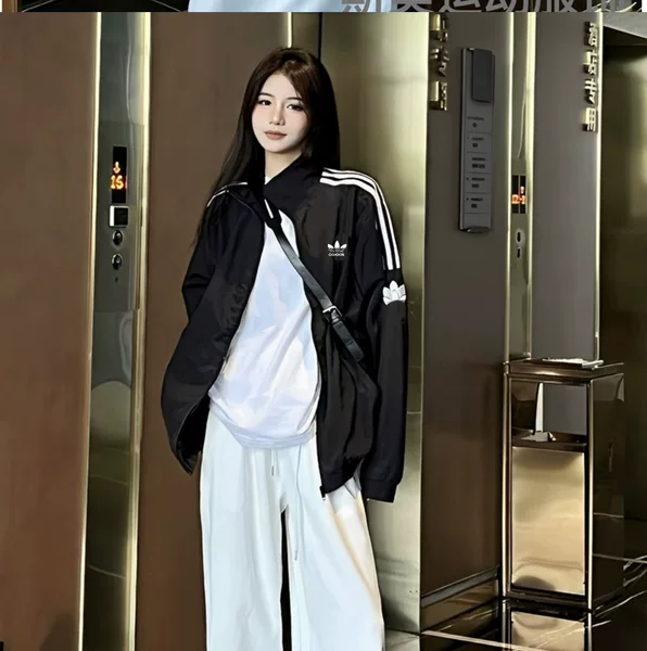Clover 7534 Three-Stripe Windbreaker for Women, Outdoor Sports Casual Cardigan, Spring and Autumn Jacket, Thin Style for Men