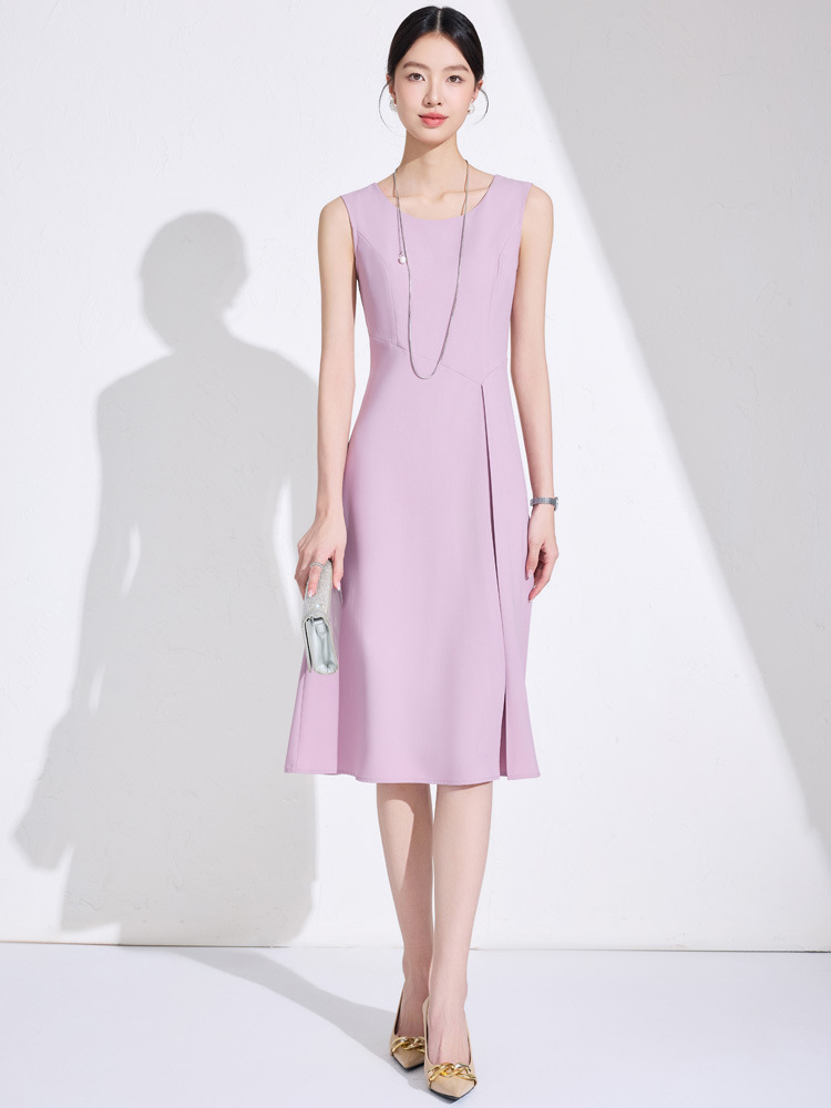 Summer elegant fashionable design dress with sleeves with a round…