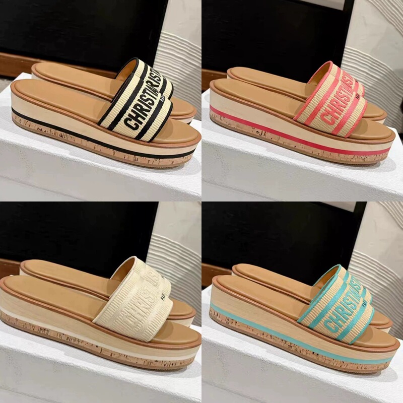 26 New Models of D Brand Slip-On Sandals with Thick Heels for Women, Suitable for Summer Outdoor Wear, Casual and Versatile, Featuring Letter Embroidery, Slip-On Thick-Soled Sandals