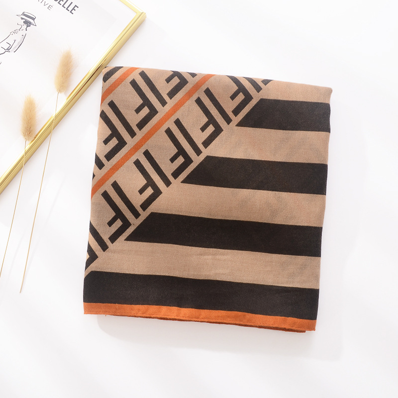 Nuevo estilo coreano de otoño y invierno caliente letra impresa bufandas mujeres de verano protector solar toallas de algodón y lino toallas de playa