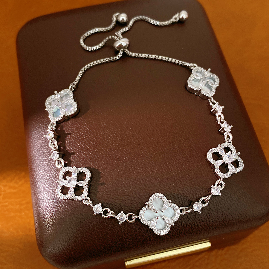 Zirconium Fritillaria Lucky Flower Draw Bracelet ligero de lujo nicho temperamento exquisito personalidad joyería de moda