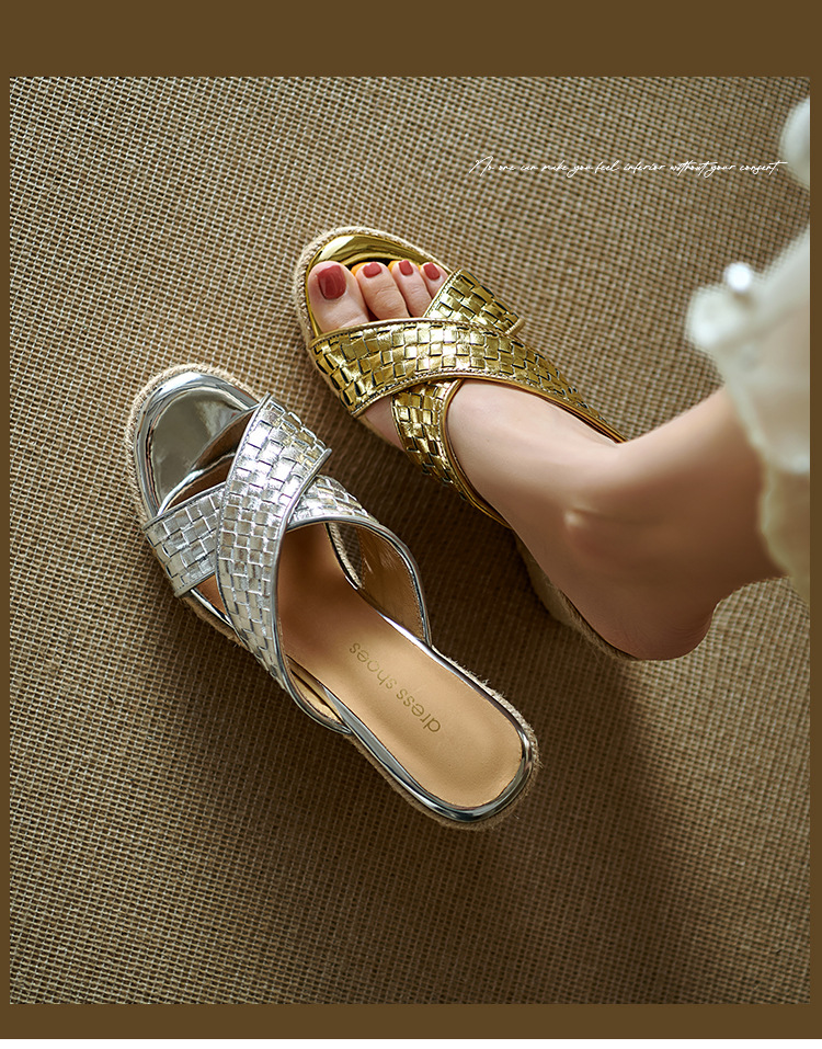 Dép sandal nữ quai chữ V đế xuồng cao gót 9 cm, mũi hở, chất liệu da thật — màu vàng, bạc chi tiết 1