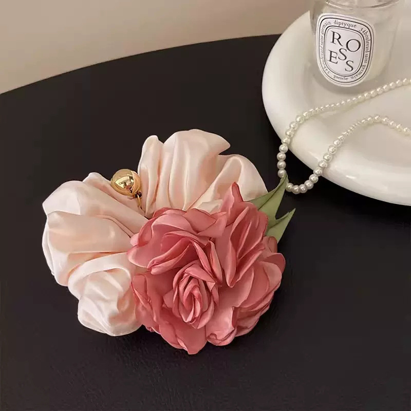 Rosas flores intestino anillo de cabello para mujeres 2024 nueva sensación de atmósfera primavera Zhao LuSi con el mismo tocado de cabello