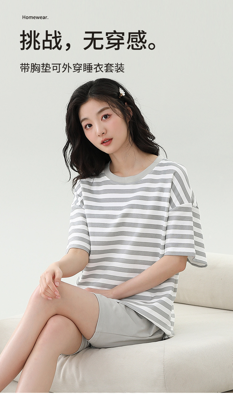 女B1527_01.jpg