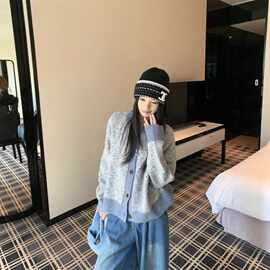 慵懒风宽松毛衣外套女秋冬季2025新款感撞色灰色针织开衫上衣