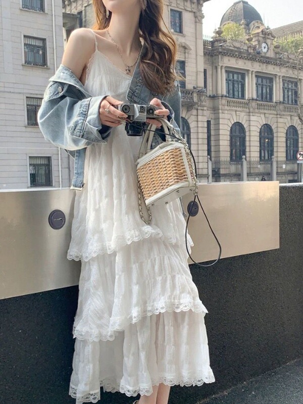 Plus-Size Women's New Summer Style Slimming and Tummy-Concealing Long Tiered Dress with a High-End Feel, Elegant White Spaghetti Strap Dress
