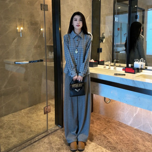 �n��͹Ÿ����r��Ů�����ɚ��|�{��ɫ�ٴ���A��B���ȴ��r��