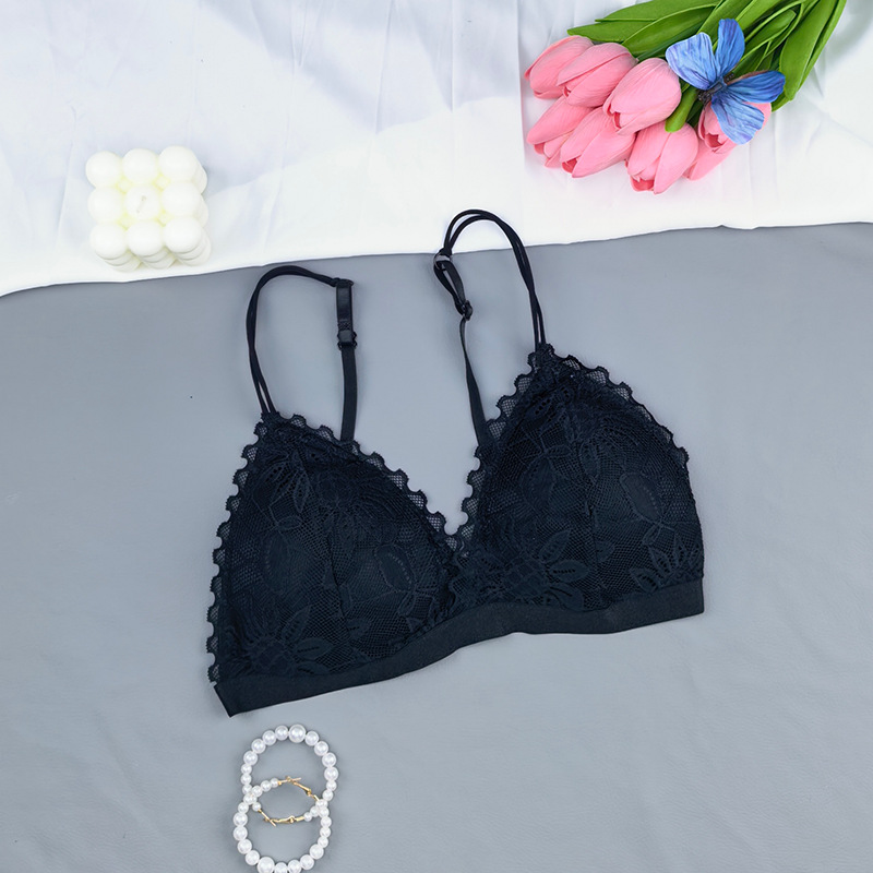Europa y Estados Unidos encaje sin anillo de acero sujetador francés desmontable copa triangular ropa interior de mujer ajustable para la adolescente para limpiar el pecho