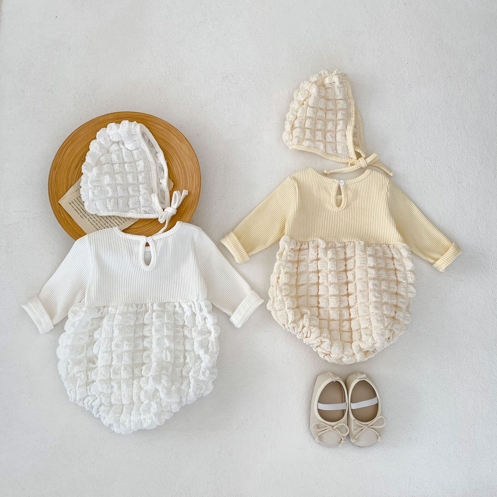 Tuta Ha Yi a maniche lunghe in garza a bolle per bambina autunno 2024, tuta da gattonare + set di 2 cappelli in regalo_voghion.com