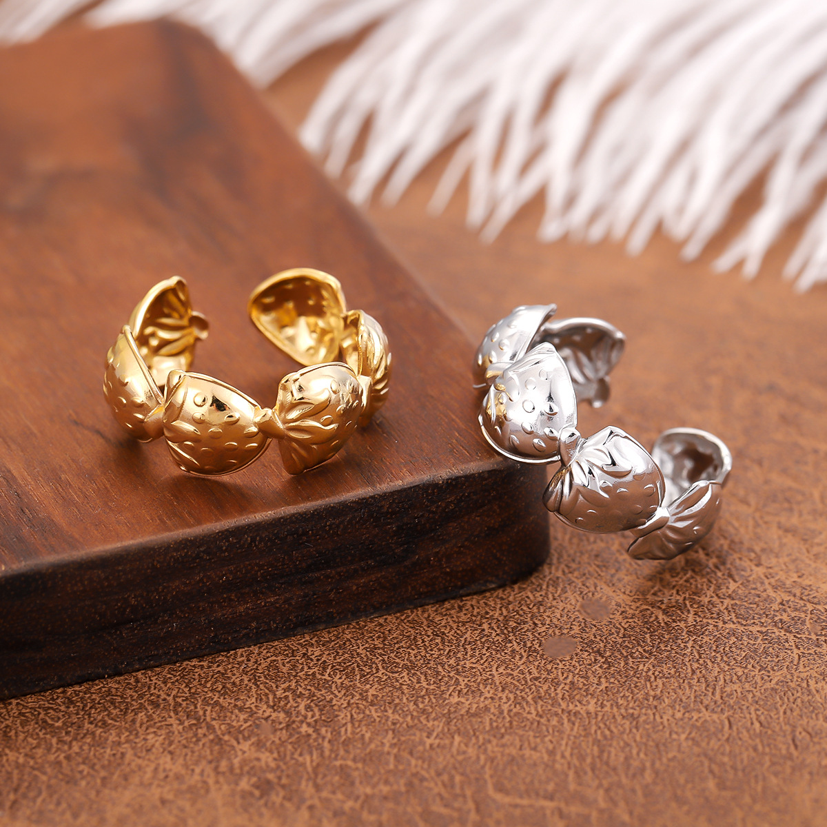 Simple Mature Men's Ring In Hypoallergenic Titanium Steel_voghion.com