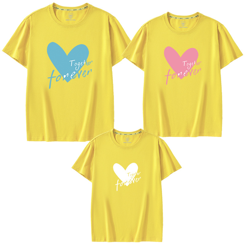 Ropa de padre e hijo retrato familiar manga corta 2024 Nuevo estilo una camiseta de tres bocas logotipo impreso jardín de infantes Ropa de jardín ropa de grupo