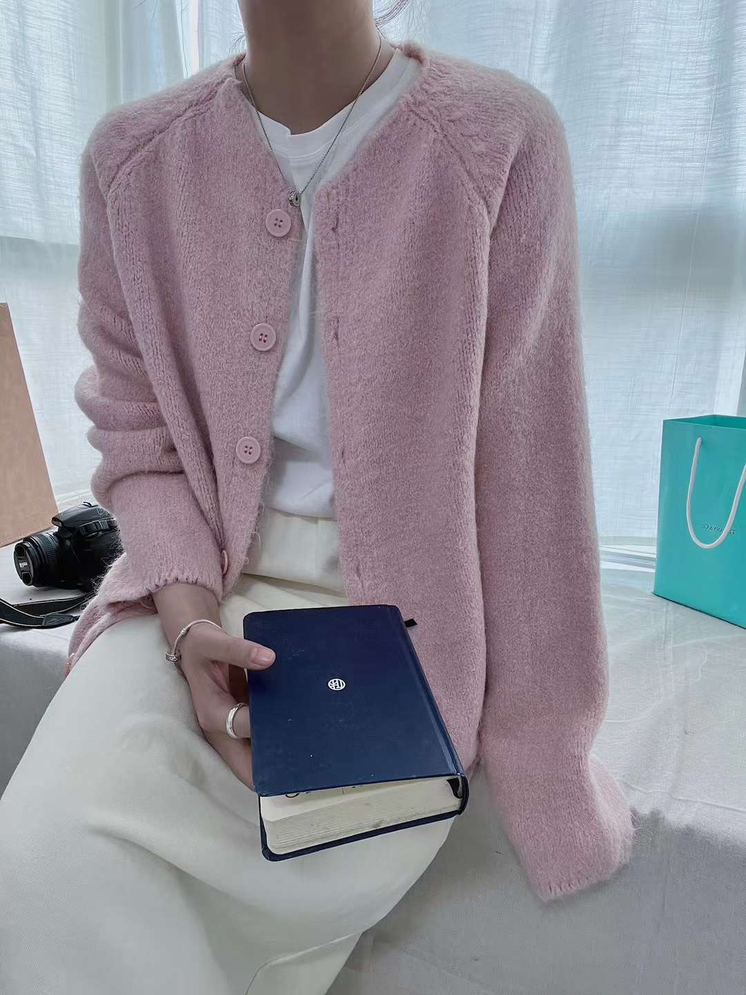 24 invierno Puyuan 2024 otoño y invierno nuevo estilo con lana perezoso estilo corto cardigán de gran tamaño para mujeres