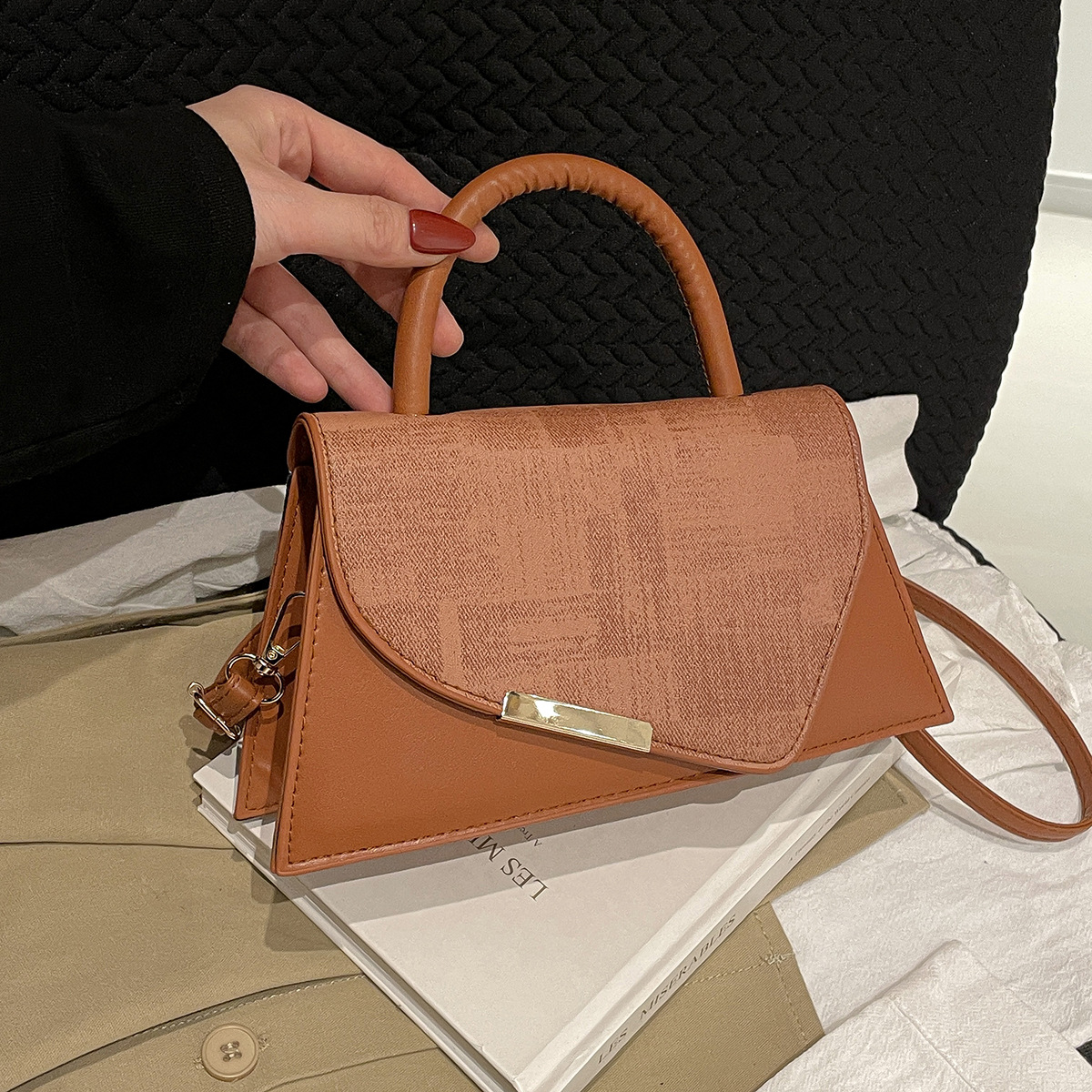 Casual nuevo estilo de moda retro estilo extranjero simple de hombro bolso de mujer textura de moda 2026 verano