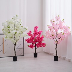 クロスボーダーシミュレーション桜の木と緑の植物ホームリビングルーム床置き偽木シミュレーション桜床置きシーン小道具