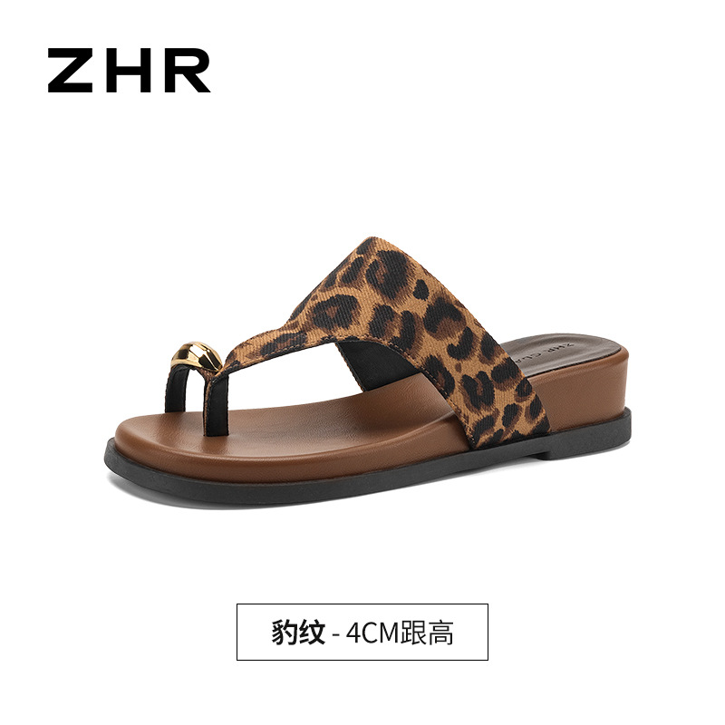 Dép sandal nữ xỏ ngón họa tiết da báo đế mềm — KN399 Hoa văn báo