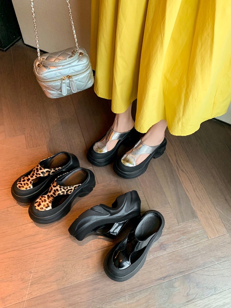 Dép sandal nữ da thật họa tiết da báo đế xuồng cao gót 9 cm — Trang chủ, màu đen, bạc chi tiết 20