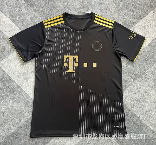 21-22 Bayern away