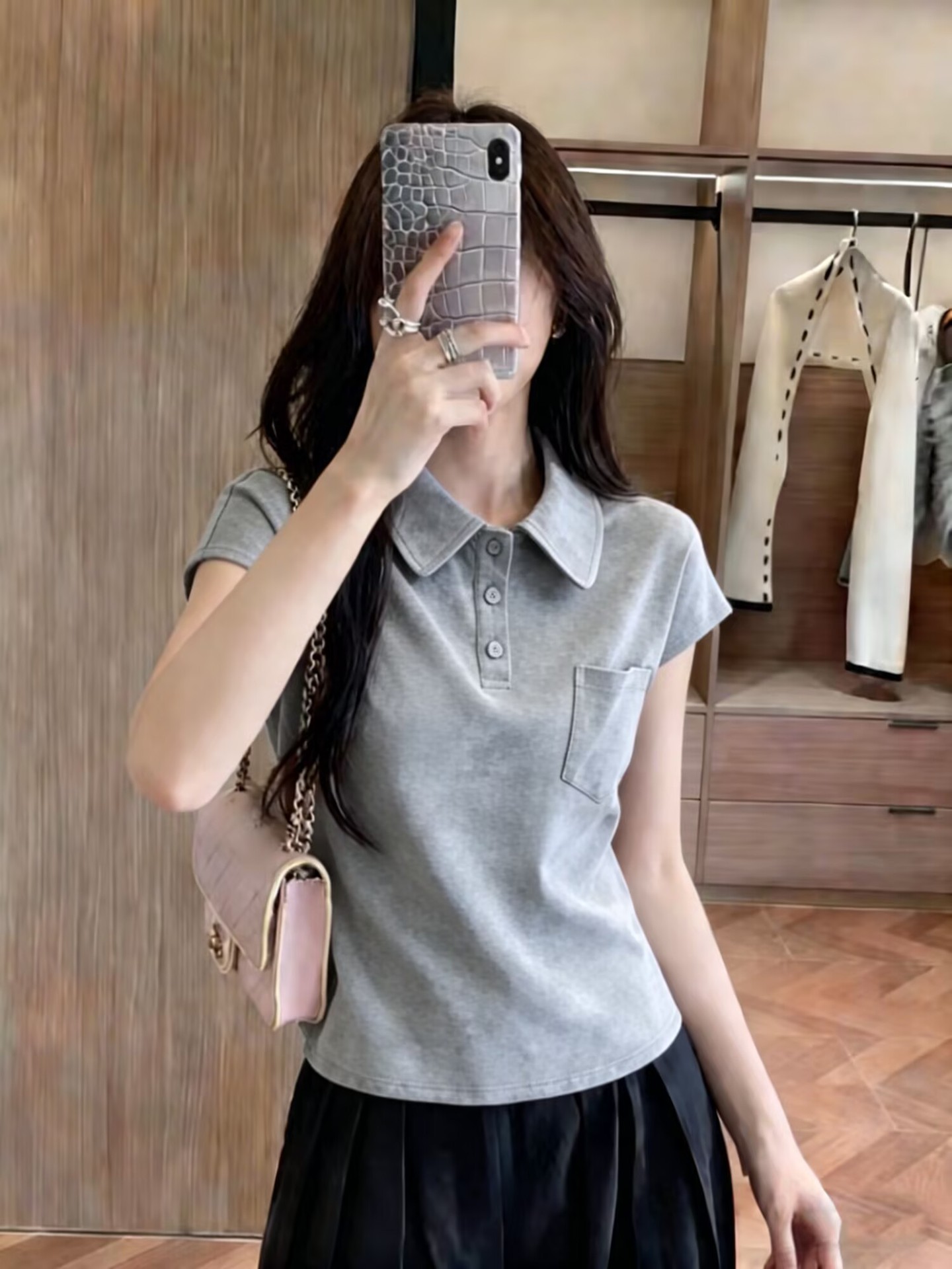 Áo thun cổ polo tay ngắn nữ phong cách trẻ trung form rộng — màu xám
