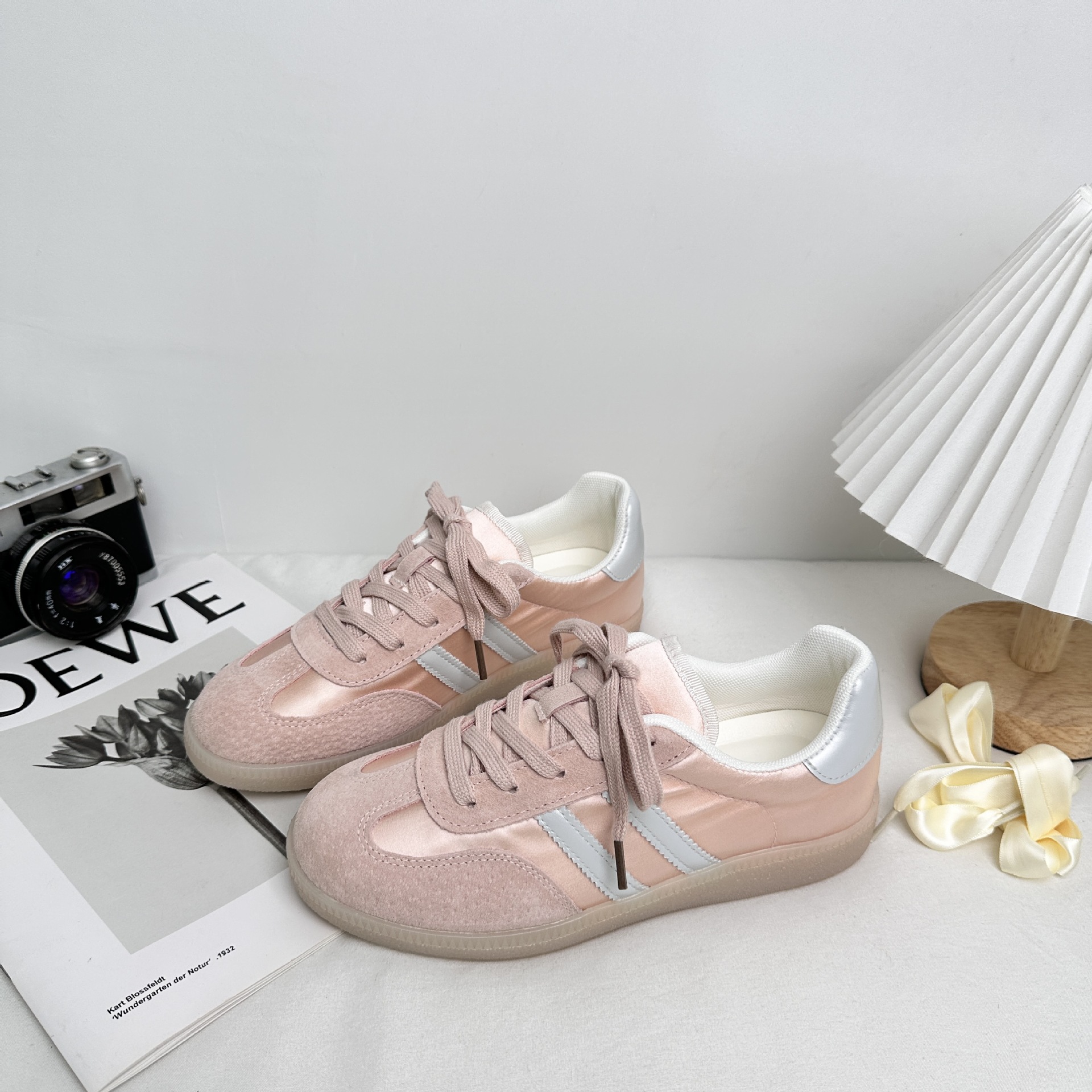 Versión coreana de plantillas de látex/zapatos de Forrest Gump ligeros zapatos de mujer zapatos de entrenamiento alemán zapatos de tabla zapatos blancos casuales 2025XY-A279