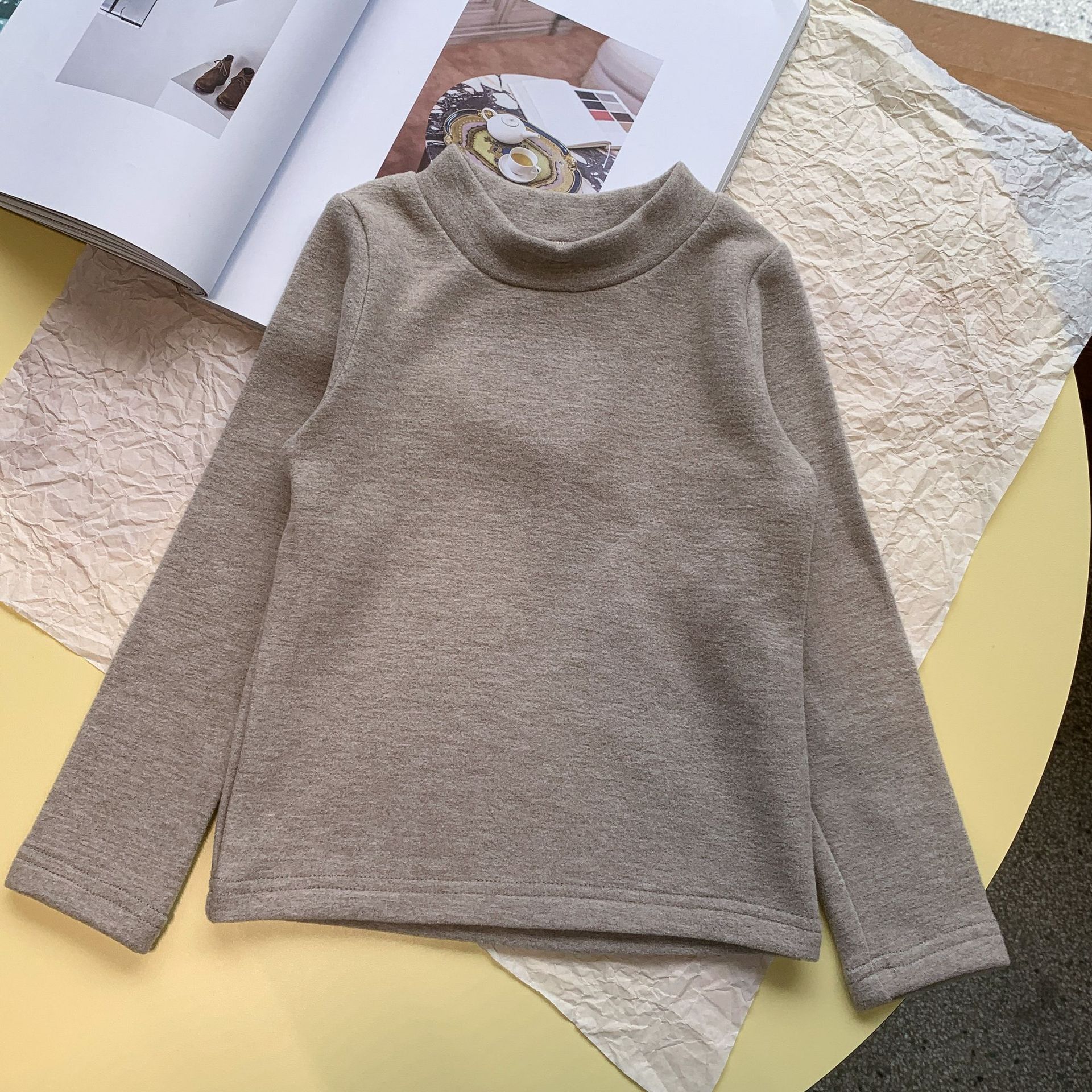 Sugar Pear ropa infantil de niñas camisa de fondo de cuello medio alto ropa de invierno gruesa 2025 nueva ropa infantil de manga larga ropa de bebé