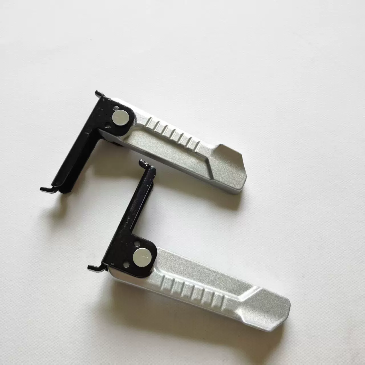 适用雅迪冠能E8/E8S/E9/E9GT 电动车可折叠踩脚铝合金后脚踏 雅迪