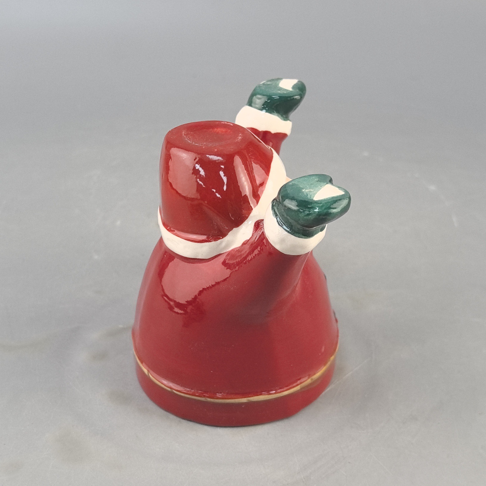 Creativo europeo y americano transfronterizo rebotado pintado a mano cerámica santa claus taza de agua en relieve cerámica decoraciones navideñas a mano