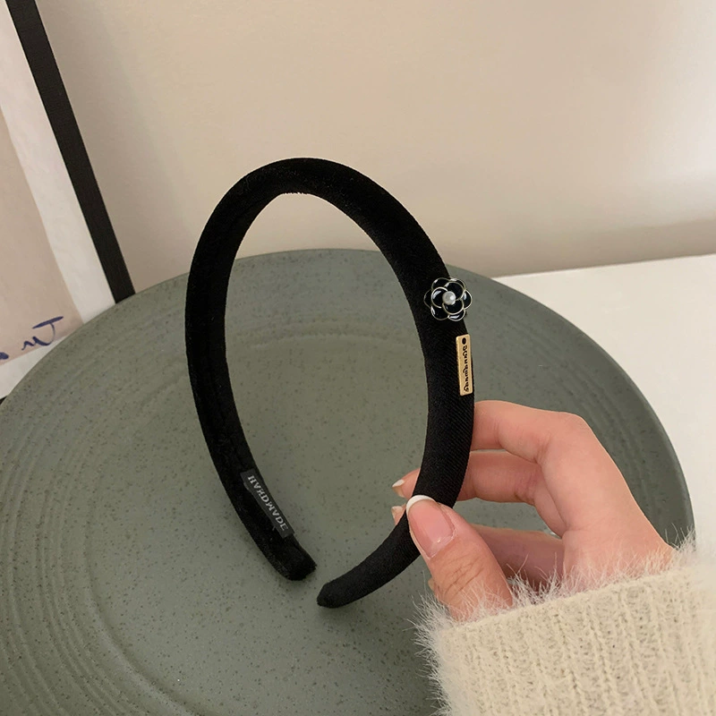 Ретро-ободок для волос, бархатная повязка в стиле Chanel с цветочным акцентом, ширина 1.5–3 см