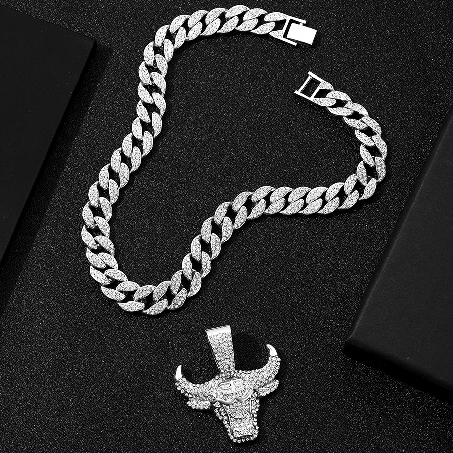 Hip Hop Exaggerated Animal Bull Head Pendant Street Rap Style Personalized Full Diamond Jewelry 15mm Watch Buckle Cuban_voghion.com