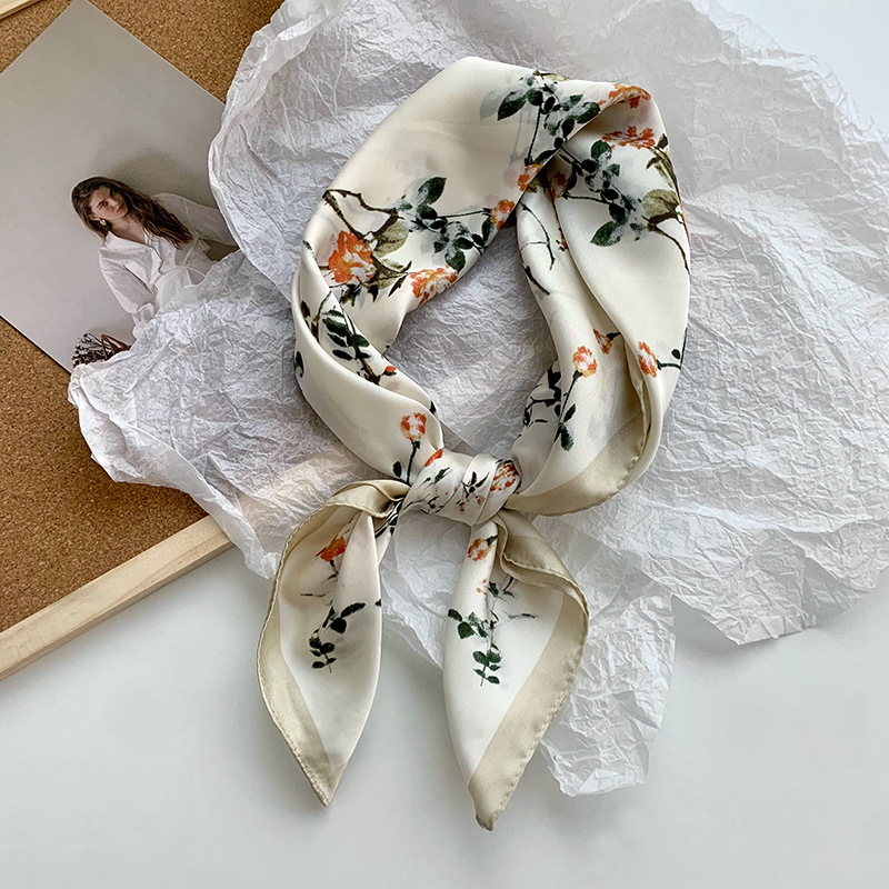 Bufanda de seda, bufanda cuadrada pequeña, sensación premium, nuevo estilo coreano, chal de seda de imitación dulce y fresco, bolso de flores, pañuelo en la cabeza, cinturón para el cabello