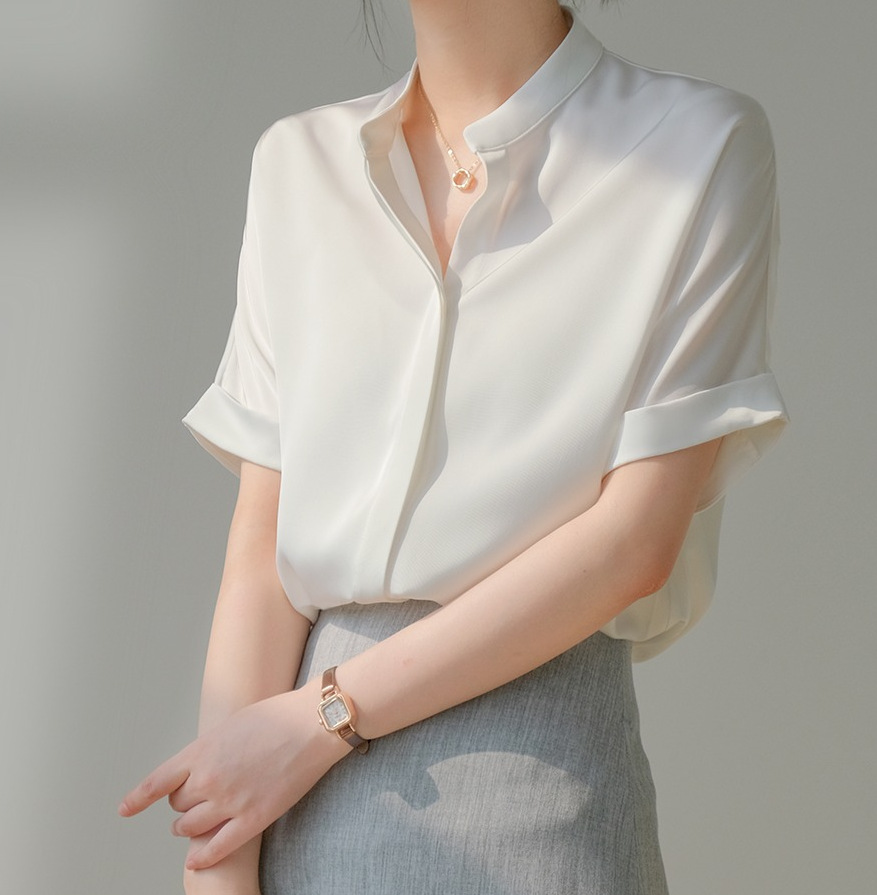 Áo sơ mi nữ JACOOBS cổ V tay ngắn chất liệu satin giả acetate màu mơ — màu trắng, màu mơ chi tiết 7