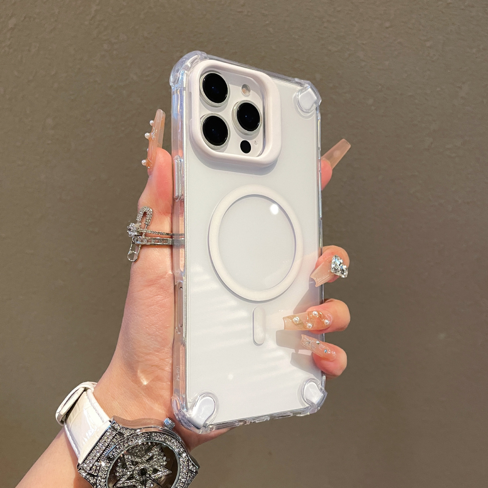 El soporte de lente magnética simple y transparente es adecuado para la carcasa del teléfono móvil Apple 15 16ProMax de cuatro esquinas iPhone14 nuevo