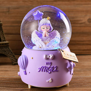 New Crystal Ball Luminous Luminous Music Box Rotating Little Girl Snowflake Birthday Gift for Girls and Children to Dance