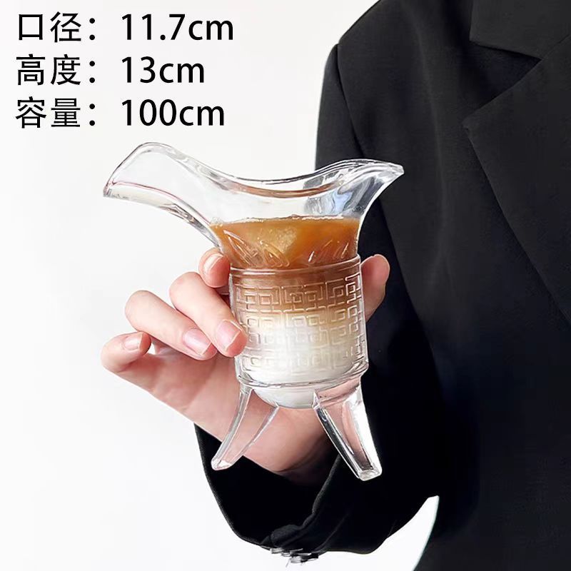 Taza del emperador antigua taza de licores personales caseros taza de tres patas taza creativa antiguo barril de vino de vidrio dispensador de licores