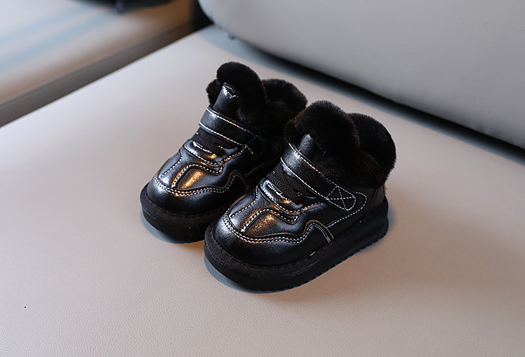 Chaussures d'hiver chaudes et décontractées en coton pour enfants et hommes en velours pour bébés filles 2024_voghion.com