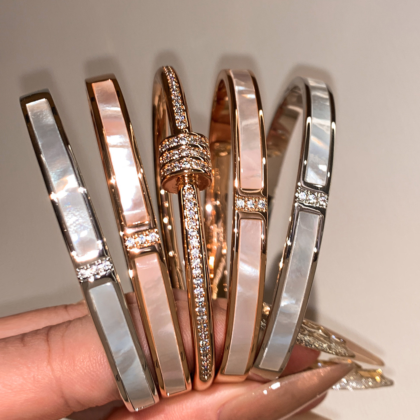 Brazalete de oro y plata rosa de fritillaria natural para mujeres 2026 nuevo nicho de lujo ligero y exquisito accesorios de pulseras superpuestas image 5