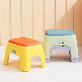 收纳箱;塑料桌椅;垃圾桶