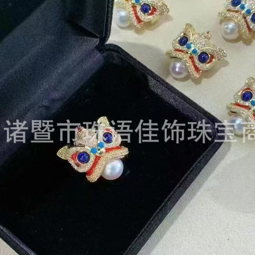 New Year Chinese Style Lion Dance Brooch High-End Women's Pin Festive Brooch Exquisite Niche Design Brooch Holder