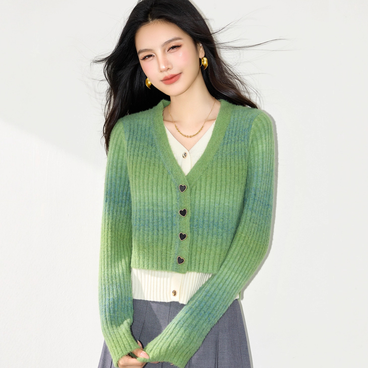 R5326小众渐变绿色假两件v领针织衫花纱毛衣秋冬季女气质慵懒上衣