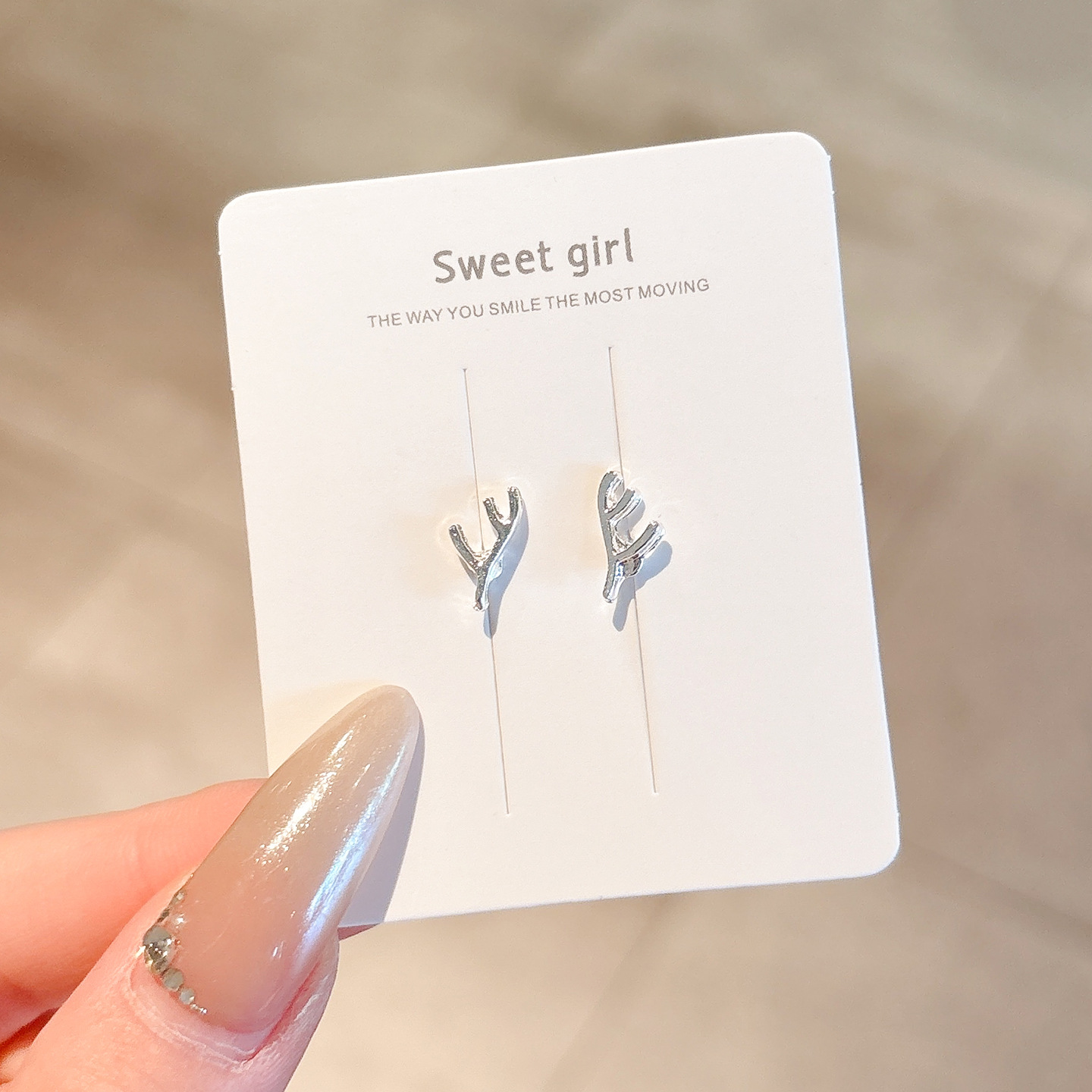 Pendientes de aleación Pendientes de alta calidad de perlas para mujer Pendientes exagerados de temperamento de lujo ligero coreano Pendientes largos con borlas al por mayor