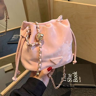 Amy Rabbit Women's Bag 2024 New Stylish Chain Solid Color Simple Fashion All-match Chain Crossbody Bucket Bag