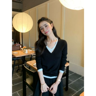 pusumede 在韩欧尼 假两件撞色V领针织衫女慵懒设计感长袖上衣