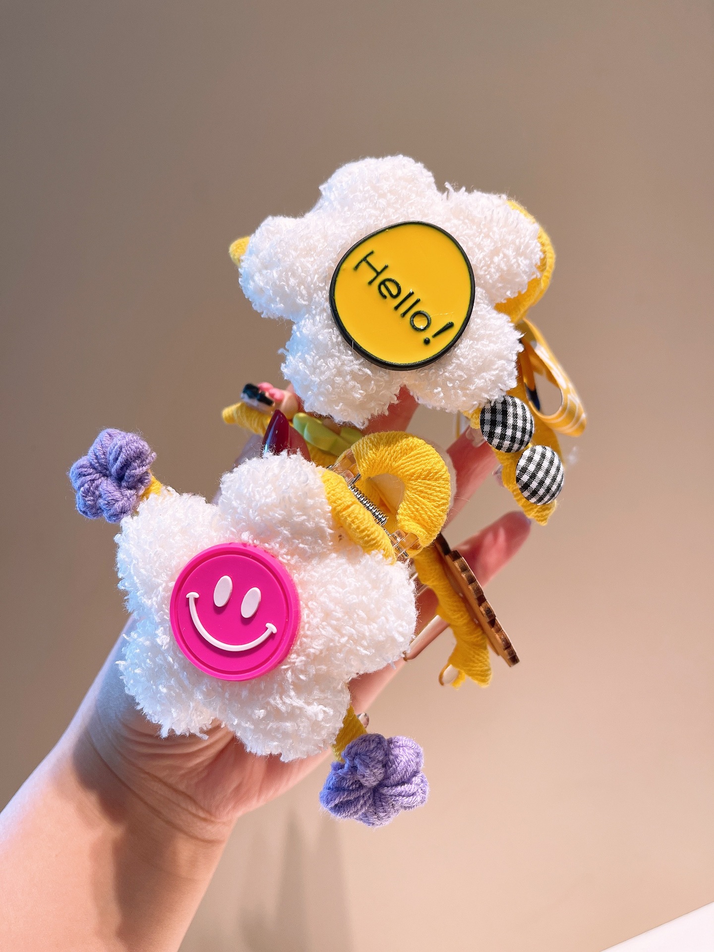 63g Weight Headwear Classification Birthday Occasion Flower Pattern Women'S Gender Retro Style Red, Yellow Color Autumn And Winter Cute Hairy Little Flower Smile Net Red Ins Clip Back Head Cute Heart Girl Clip Head Jewelry 11