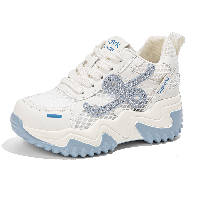 Zapatos de mujer 2026 nuevos zapatos casuales transpirables aumentan la altura de los zapatos de red de verano de 4,5 cm.