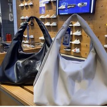 新款阿迪三叶草百搭休闲时尚PU单肩腋下手拎包云朵腋下包男女通用