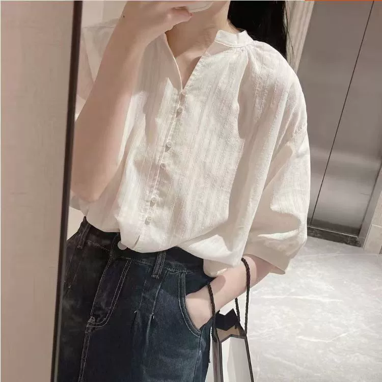 Белая рубашка женщина 2024 лето новый французский модный свободный топ дизайн шикарный с короткими рукавами рубашка женщина