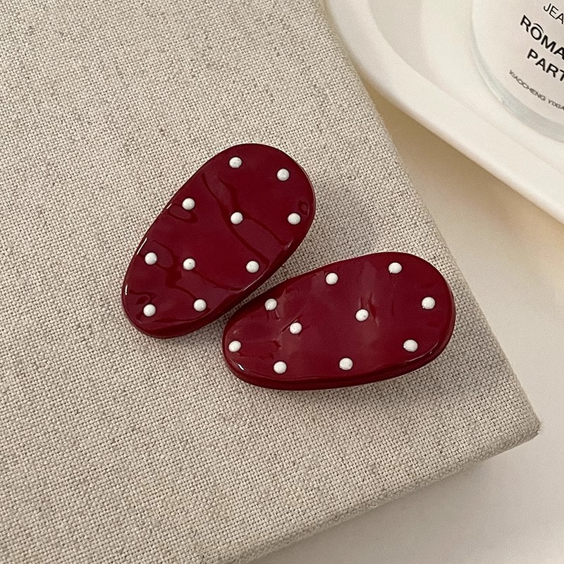 Un par de pinzas Rojas