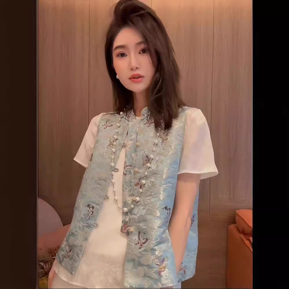 Áo gile nữ kiểu Trung Quốc họa tiết bướm xanh thanh lịch — Gi lê màu xanh lam