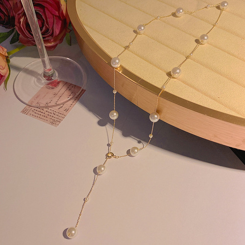 Korean light luxury niche pearl necklace for women, a four-wear high-end design, the same clavicle chain as the internet celebrity